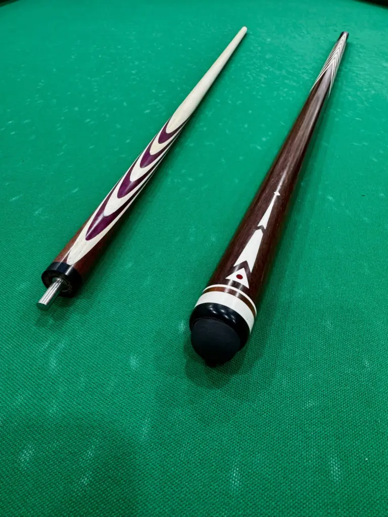 Бильярдный кий 10 запилов Яра Амарант треугольник (2)|Бильярдный кий 10 запилов Яра Амарант треугольник (1)|Бильярдный кий 10 запилов Яра Амарант треугольник (3)