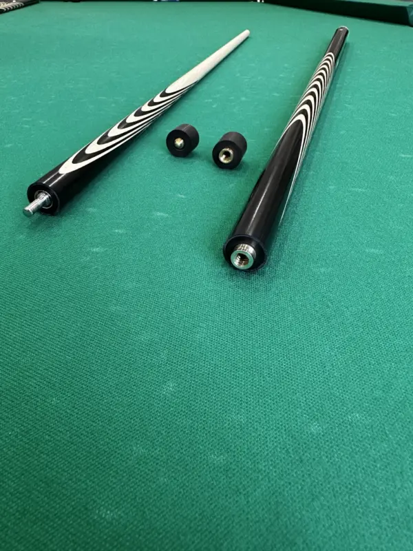 bilyardnyj-kij-16-tonkih-zapilov-eben-inkrustacziya-perlamutr-2-scaled