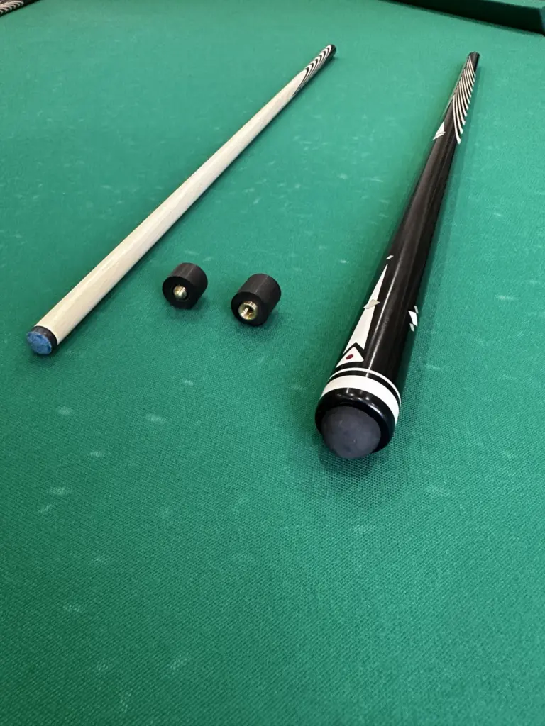 bilyardnyj-kij-16-tonkih-zapilov-eben-inkrustacziya-perlamutr-5-scaled