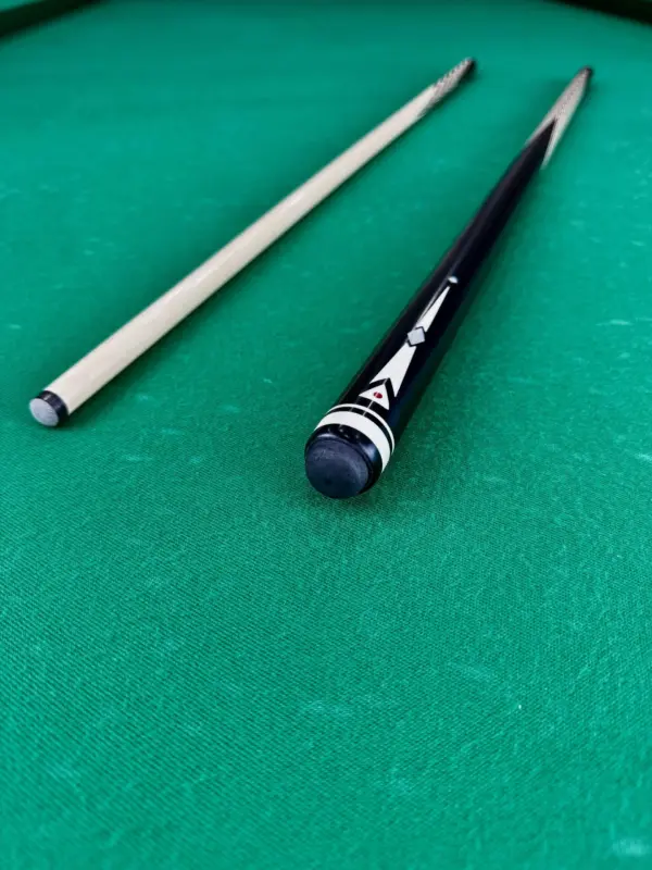 Білярдний-кий-16-запилов-черний-граб-інкрустація-перламутр-3-луска