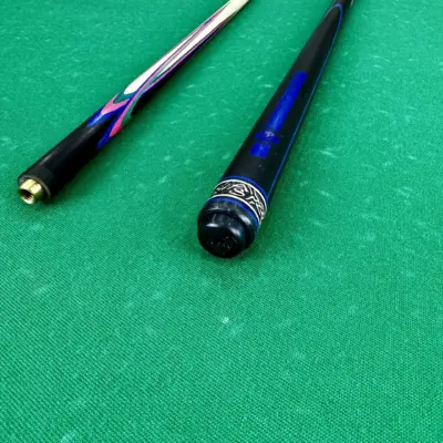 Бильярдный кий Цветок (попугай) черный-зеленый-малиновый- синий граб 4 лучевой напряженный AS изображение