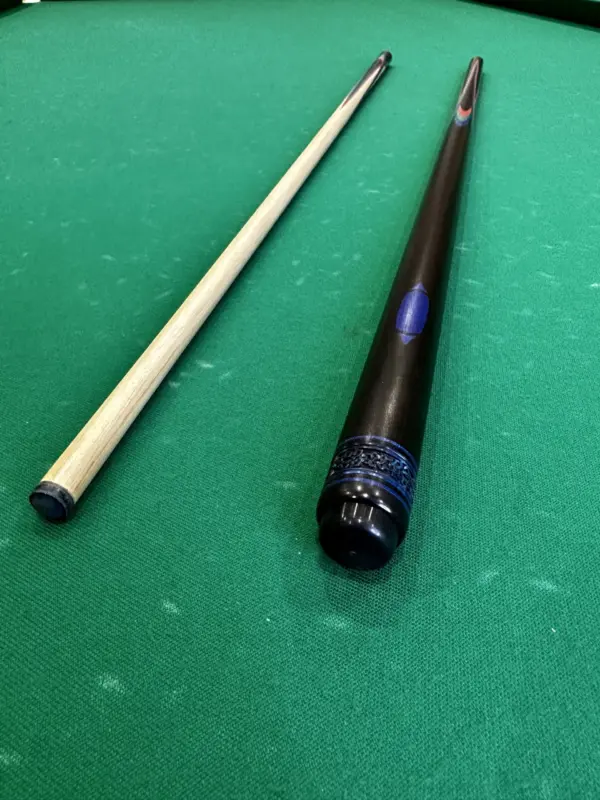 bilyardnyj-kij-czvetokpopugaj-chernyj-grab-4-luchevoj-napryazhennyj-as-3-scaled-2
