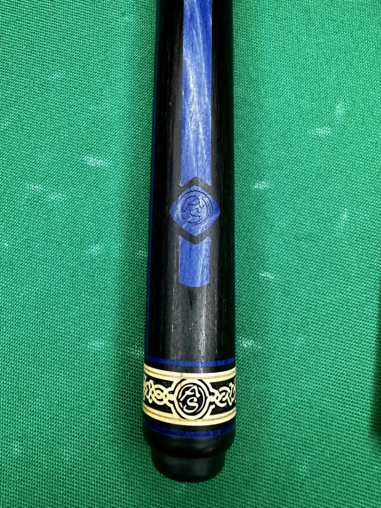 bilyardnyj-kij-czvetokpopugaj-eben-4-luchevoj-napryazhennyj-as-5-scaled