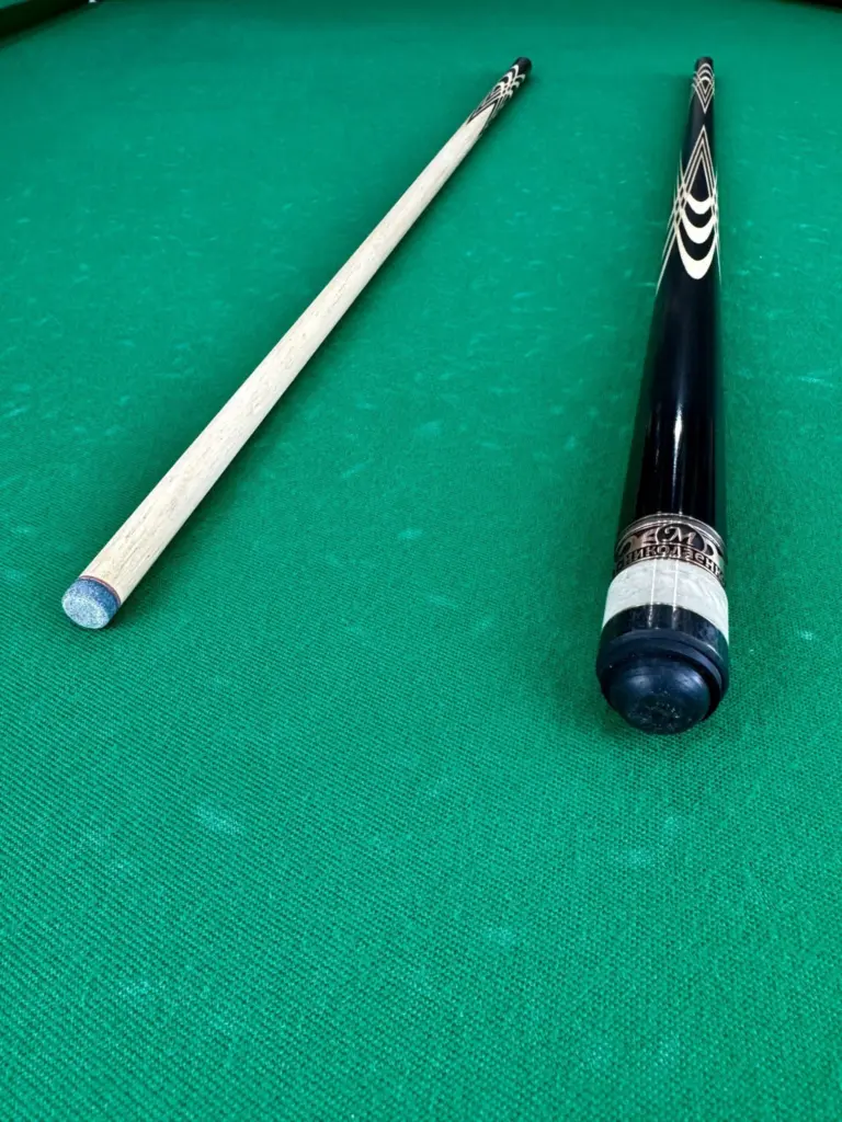 bilyardnyj-kij-nikolaenko-chernyj-grab-tyulpan-karbon-1sht-3-scaled