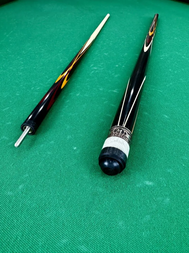 Більярдний кий Ніколаенко Тюльпан Чорний граб — Белінго — Падук Рубіновий довгий м’яч 1 кусок (3)|Більярдний кий Ніколаенко Тюльпан Чорний граб — Белінго-Падук Рубін довге змивання 1 штука (1)|Більярдний кий Ніколаенко Тюльпан Чорний граб — Белінго — Падук Рубіновий довгий шош 1 штука (2)