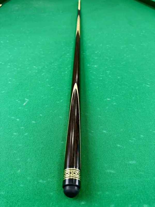 bilyardnyj-kij-trehsostavnoj-9-zapilov-venge-4-scaled