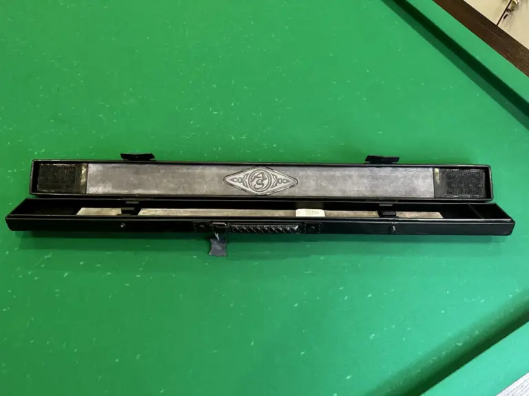 kejs-dlya-bilyardnogo-kiya-elit-pletenka-kozhanyj-5-scaled-2