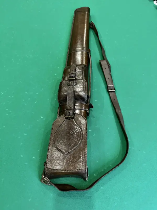 kolchan-dlya-bilyardnogo-kiya-klassik-korichnevyj-kozhanyj-2-scaled-2