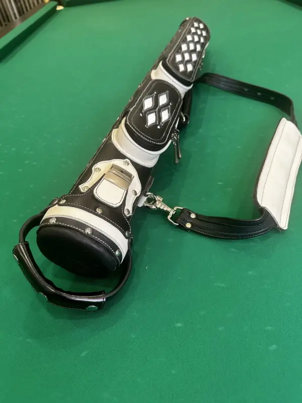 Тубус эксклюзивный ручная работа белые вставки 033|Тубус эксклюзивный ручная работа белые вставки 033 (2)|Тубус эксклюзивный ручная работа белые вставки 033 (3)|Тубус эксклюзивный ручная работа белые вставки 033 (4)|Тубус эксклюзивный ручная работа белые вставки 033 (5)|Тубус эксклюзивный ручная работа белые вставки 033 (6)|cue-case-33-1000×1000-1