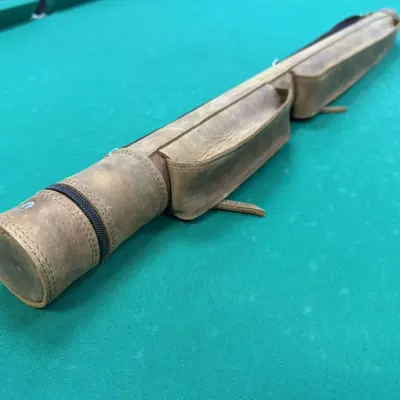 Тюбик для більярдного кия Krazy світло-коричневий, 2 кишені з замками шкіряні изображение